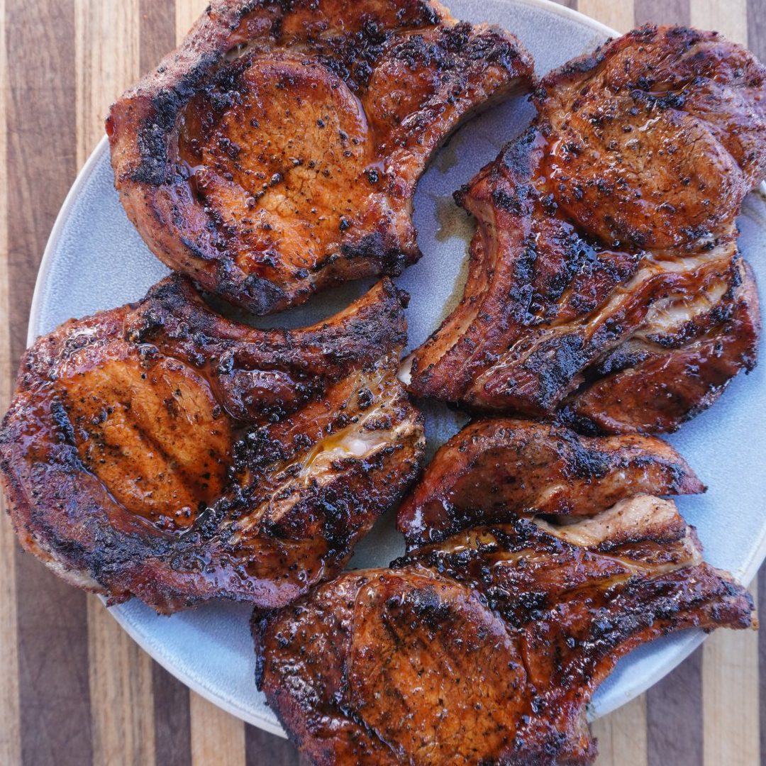 Chuletas De Cerdo A La Parrilla