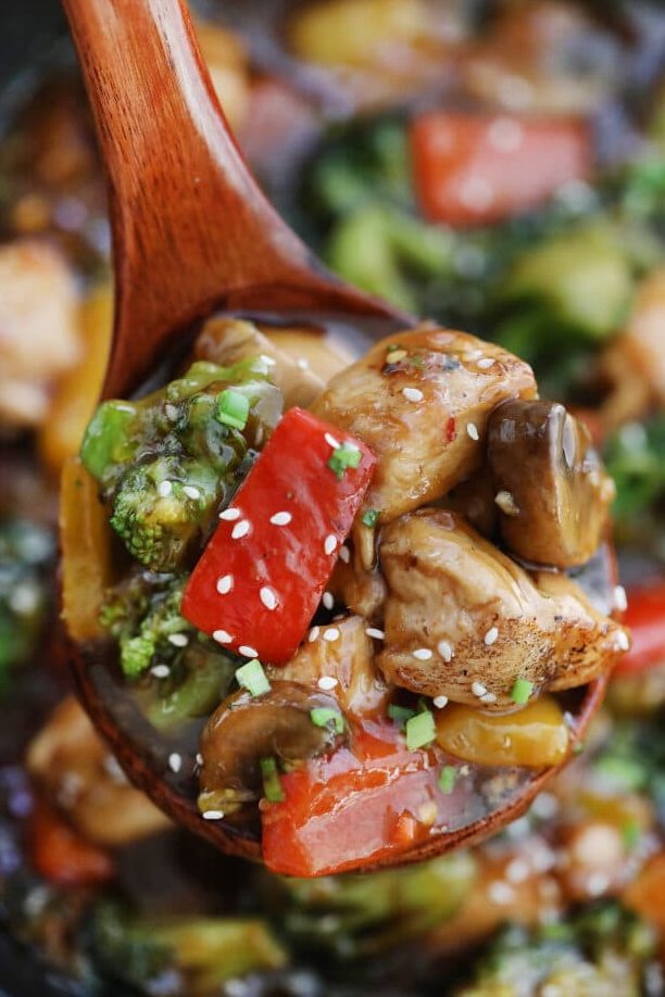 Salteado De Pollo Con Miel Y Ajo